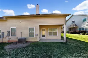 9428 Carneros Creek Rd, Charlotte, NC 28214 - Photo 5