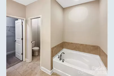 9428 Carneros Creek Road, Charlotte, NC 28214 - Photo 15