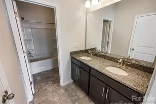 9428 Carneros Creek Rd, Charlotte, NC 28214 - Photo 19