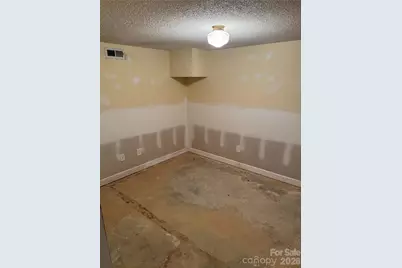 2013 K Court Avenue, Winston Salem, NC 27105 - Photo 9