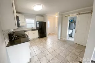 4121 Abbeydale Dr, Charlotte, NC 28205 - Photo 7