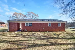 1913 Old English Dr, Gastonia, NC 28054 - Photo 5