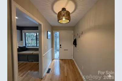 88 Laurelwood Circle W #10, Hendersonville, NC 28791 - Photo 3