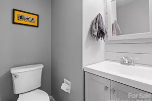 88 Laurelwood Cir W, Hendersonville, NC 28791 - Photo 15