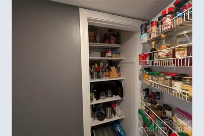 88 Laurelwood Circle W #10, Hendersonville, NC 28791 - Photo 9