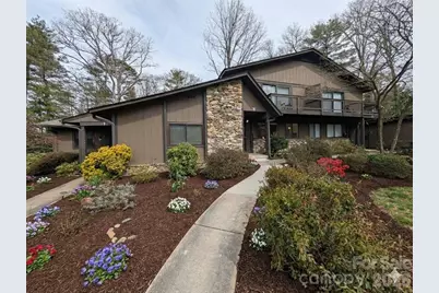 88 Laurelwood Circle W #10, Hendersonville, NC 28791 - Photo 1