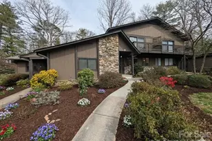 88 Laurelwood Cir W, Hendersonville, NC 28791 - Photo 1