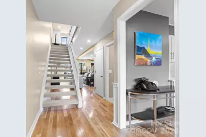 88 Laurelwood Circle W #10, Hendersonville, NC 28791 - Photo 3