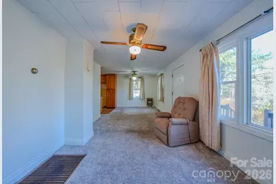 550 Saluda Street, Hendersonville, NC 28791 - Photo 7