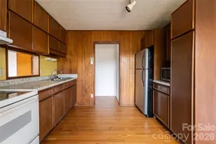 180 Lakewood Dr, Asheville, NC 28803 - Photo 33