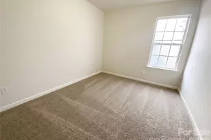 7136 Henderson Valley Ln, Charlotte, NC 28269 - Photo 11