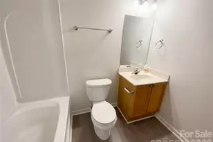 7136 Henderson Valley Ln, Charlotte, NC 28269 - Photo 15