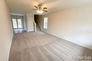 7136 Henderson Valley Ln, Charlotte, NC 28269 - Photo 3