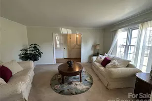 6120 Farm Pond Ln, Charlotte, NC 28212 - Photo 5