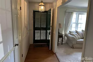 6120 Farm Pond Ln, Charlotte, NC 28212 - Photo 3