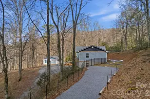 1520 Allison Watts Rd, Franklin, NC 28734 - Photo 5