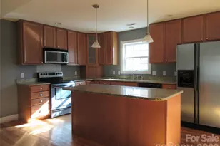 618 Brook Knoll Cir, Weaverville, NC 28787 - Photo 5