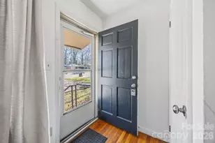 532 Blendwood Dr, Charlotte, NC 28215 - Photo 3