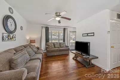 532 Blendwood Drive, Charlotte, NC 28215 - Photo 5