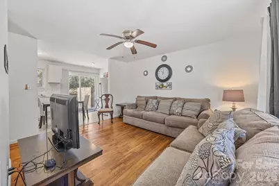 532 Blendwood Drive, Charlotte, NC 28215 - Photo 3