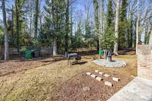 532 Blendwood Dr, Charlotte, NC 28215 - Photo 15