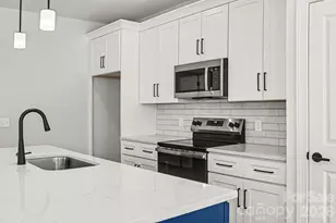 560 W Wilson Ave, Mooresville, NC 28115 - Photo 13