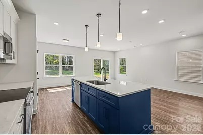 560 W Wilson Avenue, Mooresville, NC 28115 - Photo 7