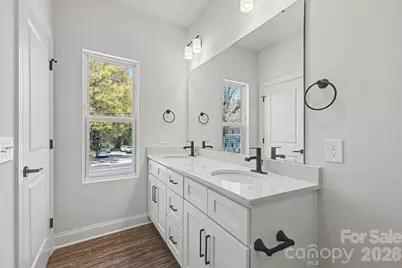 560 W Wilson Avenue, Mooresville, NC 28115 - Photo 17