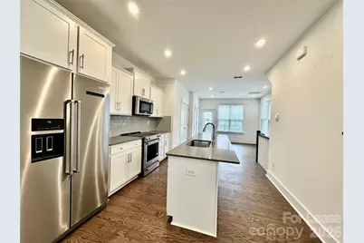 5013 Sovereignty Court, Charlotte, NC 28205 - Photo 9