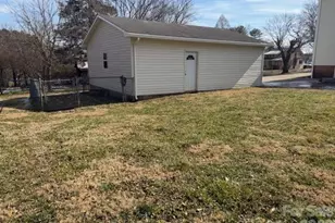 103 Pine St, Morganton, NC 28655 - Photo 17