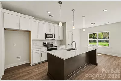 562 W Wilson Avenue, Mooresville, NC 28115 - Photo 7