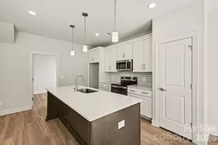 562 W Wilson Ave, Mooresville, NC 28115 - Photo 5