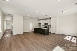 562 W Wilson Ave, Mooresville, NC 28115 - Photo 3