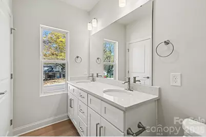 562 W Wilson Avenue, Mooresville, NC 28115 - Photo 15