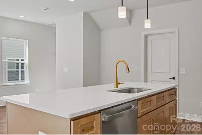 564 W Wilson Avenue, Mooresville, NC 28115 - Photo 7