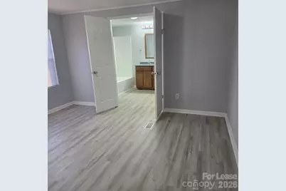 825 Mountain Crest Drive, Kings Mountain, NC 28086 - Photo 9