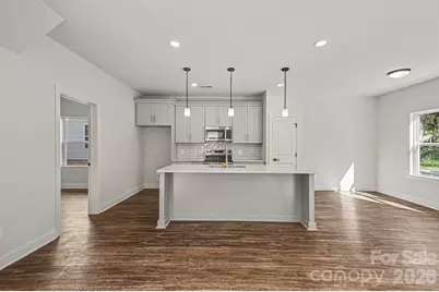 566 W Wilson Avenue, Mooresville, NC 28115 - Photo 7