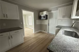 2431 Carmine St, Charlotte, NC 28206 - Photo 5