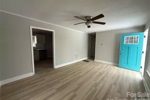 2431 Carmine St, Charlotte, NC 28206 - Photo 3