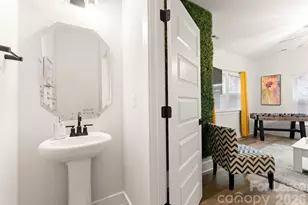 648 W End Dr, Charlotte, NC 28208 - Photo 13