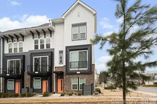 648 W End Dr, Charlotte, NC 28208 - Photo 3