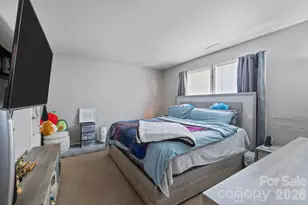 6127 Blue Ash Ln, Charlotte, NC 28215 - Photo 17