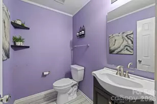 6127 Blue Ash Ln, Charlotte, NC 28215 - Photo 29