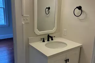 407 W 9th St, Charlotte, NC 28202 - Photo 13