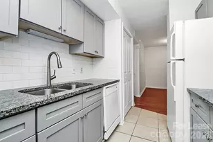 430 Queens Rd, Charlotte, NC 28207 - Photo 11