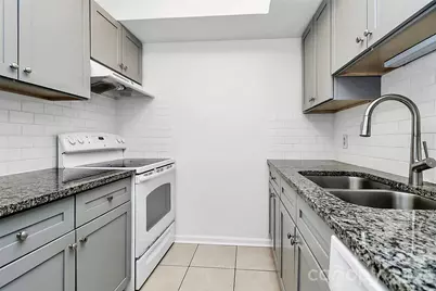 430 Queens Road #711, Charlotte, NC 28207 - Photo 9