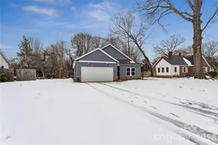 216 Magnolia St, Statesville, NC 28677 - Photo 3