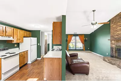 5620 Running Wood Lane, Charlotte, NC 28215 - Photo 11