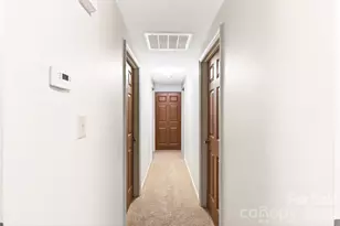 5620 Running Wood Ln, Charlotte, NC 28215 - Photo 21