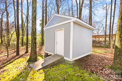 5620 Running Wood Lane, Charlotte, NC 28215 - Photo 39